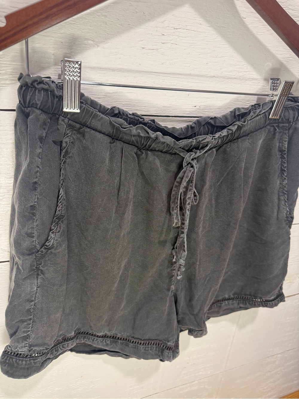 Anthropologie Womens Lightweight Tencel (Linen) Lattice Hem Lightweight Shorts S